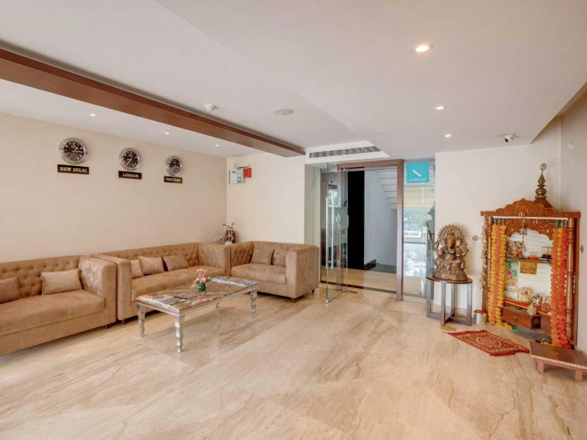 Hotel Sandstone Inn Lucknow Dış mekan fotoğraf
