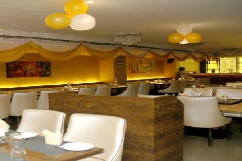 Hotel Sandstone Inn Lucknow Dış mekan fotoğraf